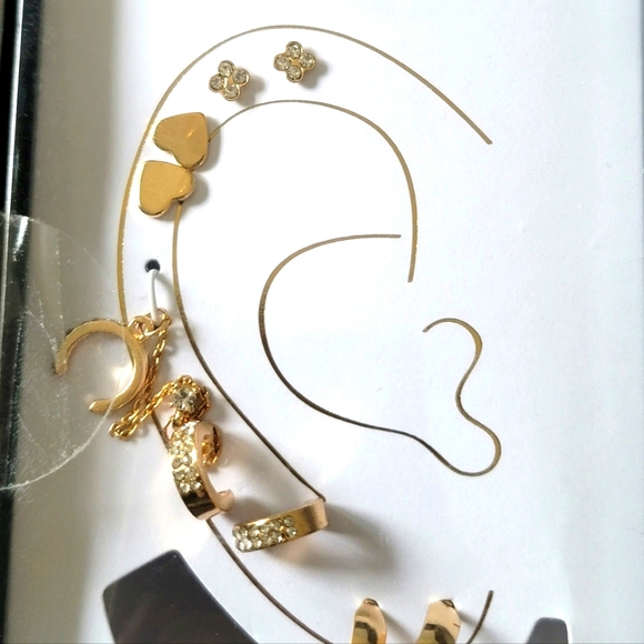 NWT Christian Siriano New York Multi Stud Huggie Pack - Picture 3 of 4